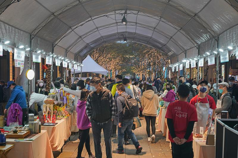 嘉義優鮮進軍台北信義香堤大道，搶攻年貨商機