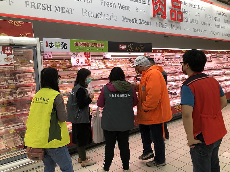 農曆過年將至，台南市政府加強食安稽查，讓民眾買得安心吃得放心