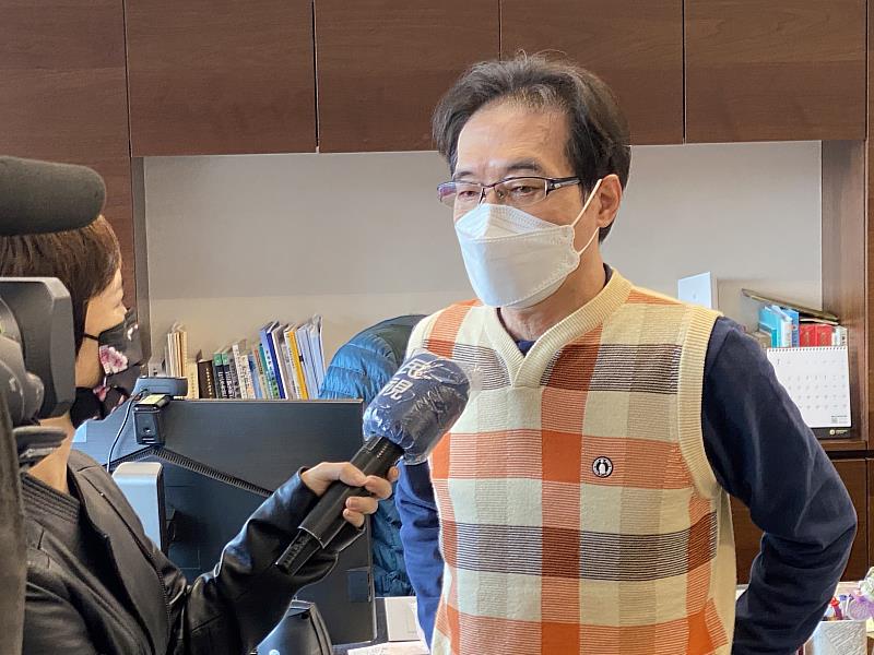 鍾副主委接受媒體採訪回應國臺辦發言人朱鳳蓮盼能訪臺一事