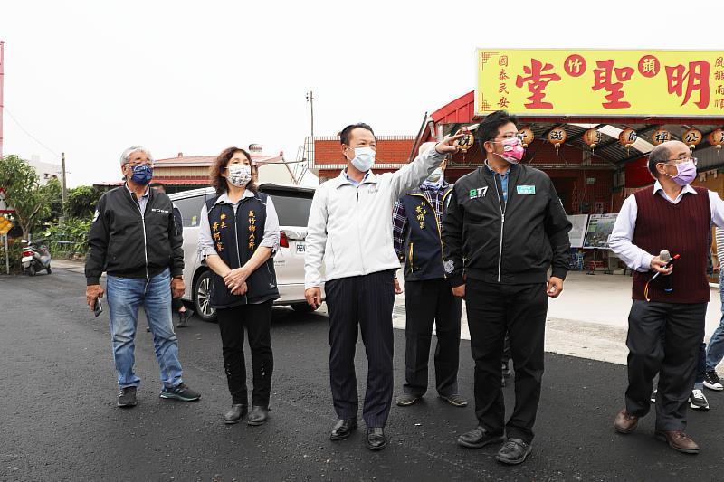 翁縣長視察嘉義縣義竹鄉縣道163線道路改善工程