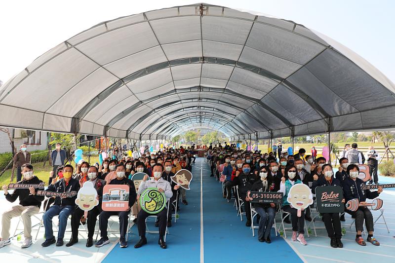 嘉義縣第一座樂齡運動館 今正式落成啟用 翁章梁鼓勵民眾多多使用！