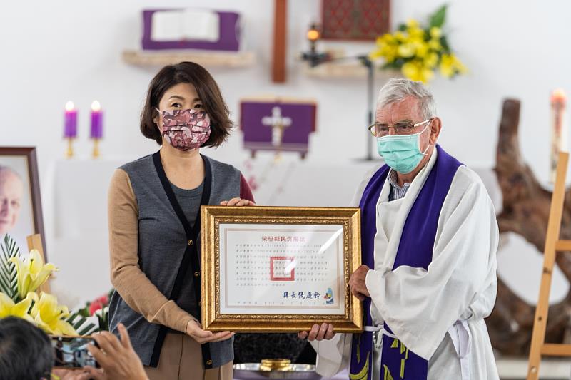 魏主安神父榮歸主懷 饒慶鈴：感謝神父為臺東奉獻一生