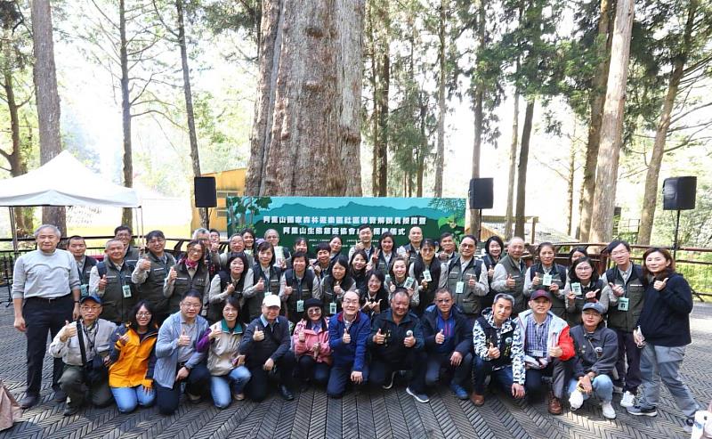 111年5月份起阿里山國家森林遊樂區社區導覽付費解說將正式上線，期待民眾到阿里山來體驗深度旅遊