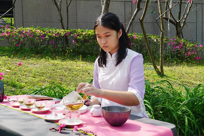 大葉大學食生系學生示範茶藝