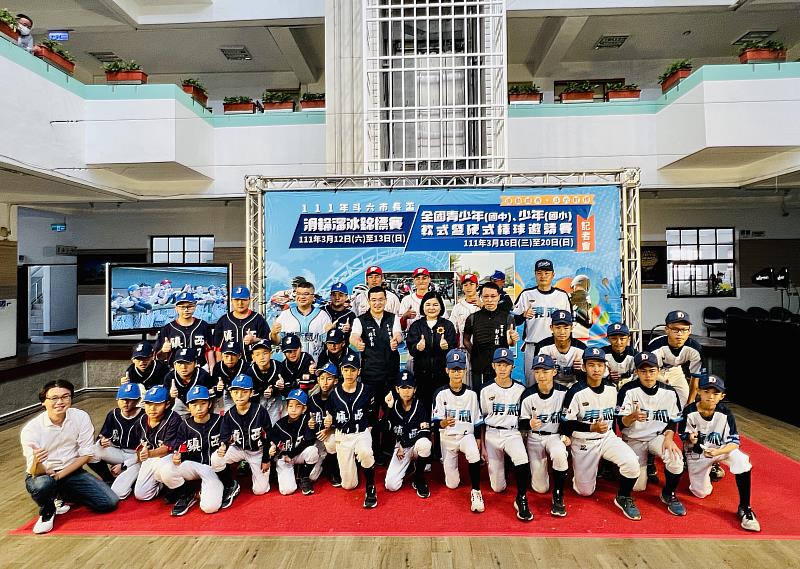 頂新和德文教基金會邀請味全龍一起響應111年斗六市長盃棒球賽