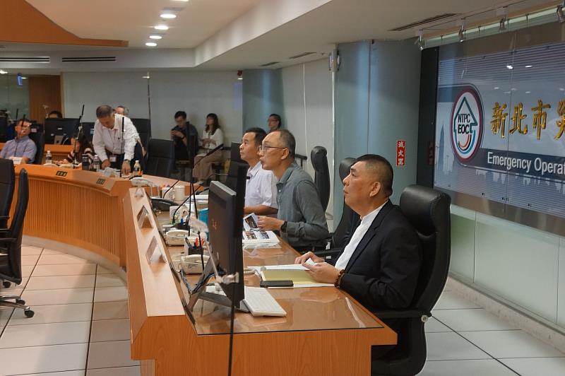 新北市核能安全監督委員會表示，對於經濟部王美花部長早上在立法院提到核電廠提前停役是因為新北市不發相關執照的問題，市府已多次說明，新北市對於除役或運轉中的核電廠，所秉持一致的態度與立場，核電廠本質就是要安全，一定要符合法規與專業意見。