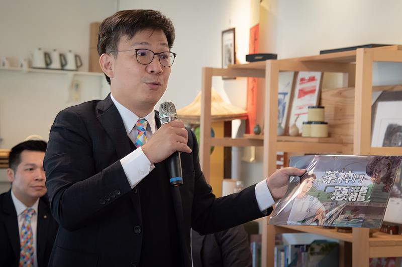 台北圓山扶輪社現任社長黃皎烈感謝華梵大學承接「增溫茶」計畫。