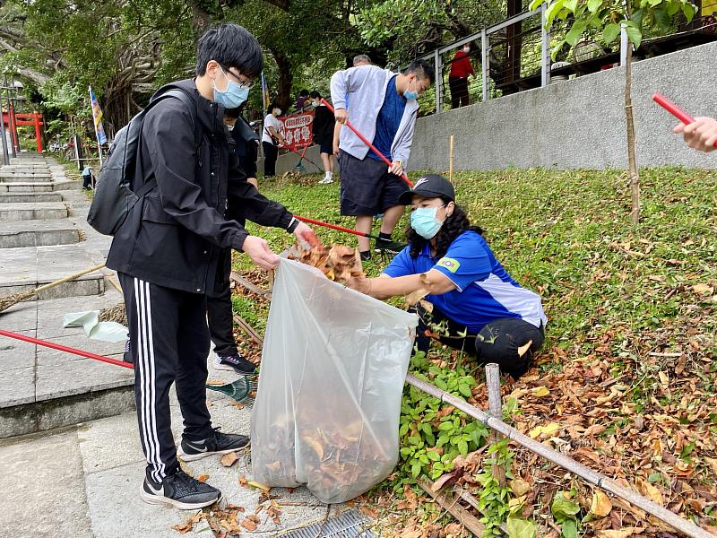 111年臺東縣慶祝青年節  「青年環保、關懷環境」公益清掃活動