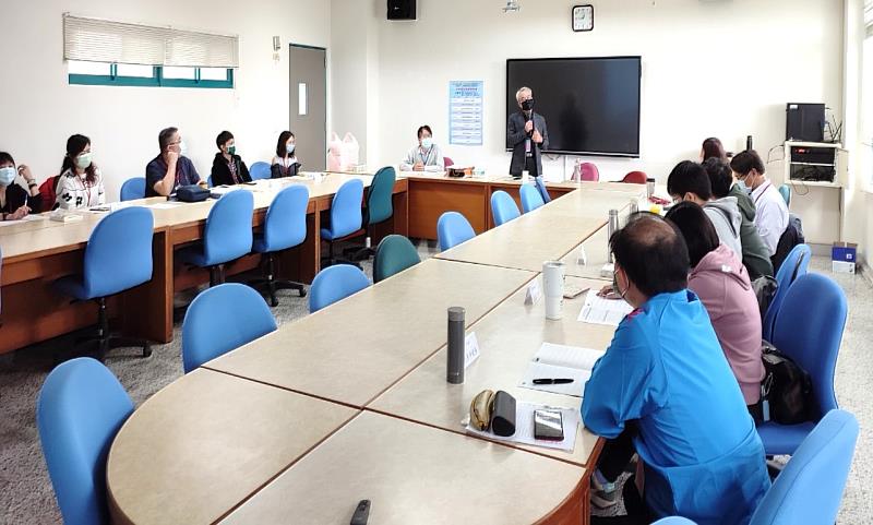 國小組教師自主社群評論人分享。