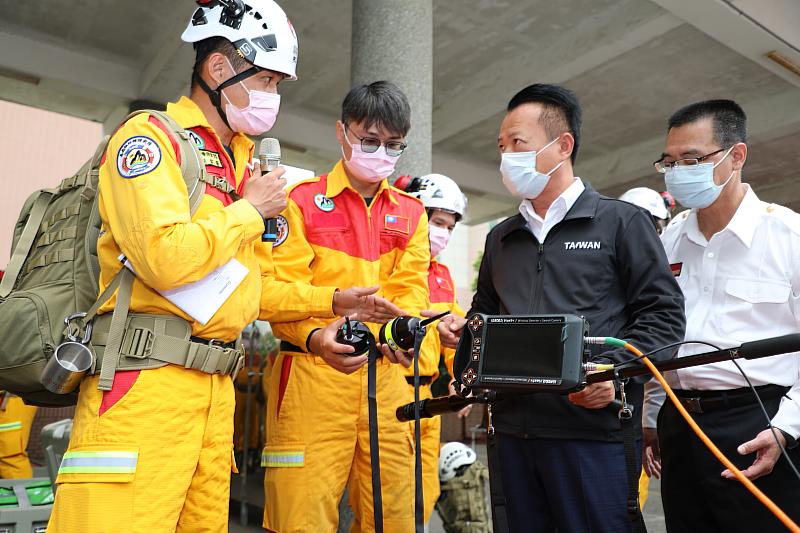 救援分秒必爭，嘉義縣特搜隊整備待命赴日救災