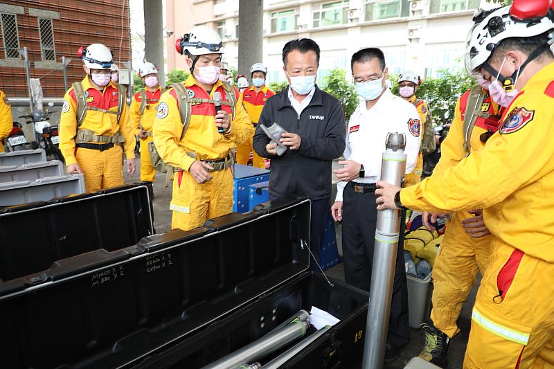 救援分秒必爭，嘉義縣特搜隊整備待命赴日救災