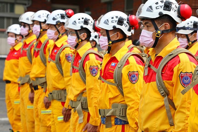 救援分秒必爭，嘉義縣特搜隊整備待命赴日救災