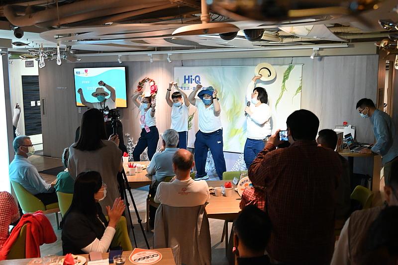 台北市自閉症協會「星兒」賣力表演，贏得滿堂采。林建榮／攝影