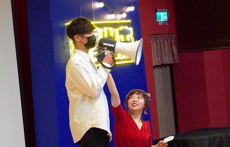 新竹市長林智堅回母校中華大學演講，特別感謝老師陪他走過人生低潮期。