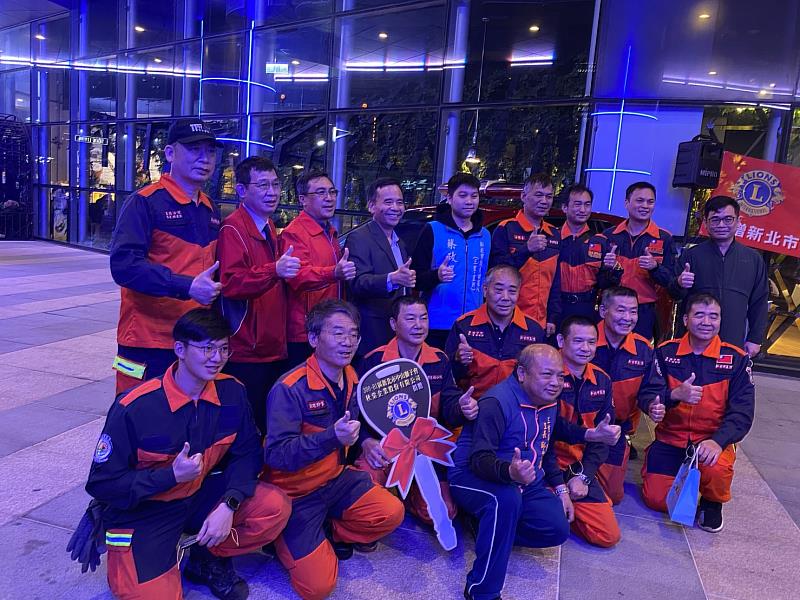 新北市政府消防局局長黃德清表示衷心感謝秋棠企業股份有限公司及國際獅子會300 B1區新北市中山獅子會，願意為消防救災工作提昇救災車輛性能，同時造福本市市民，希望這份熱情與愛心能繼續流轉於社會間，更期望能藉此讓社會上更多人關心防災及救災安全之問題，消防局也將持續秉持著赤誠之心，貫徹本市維護公共安全之決心，使市民真正獲得更安心居住的安全城市。