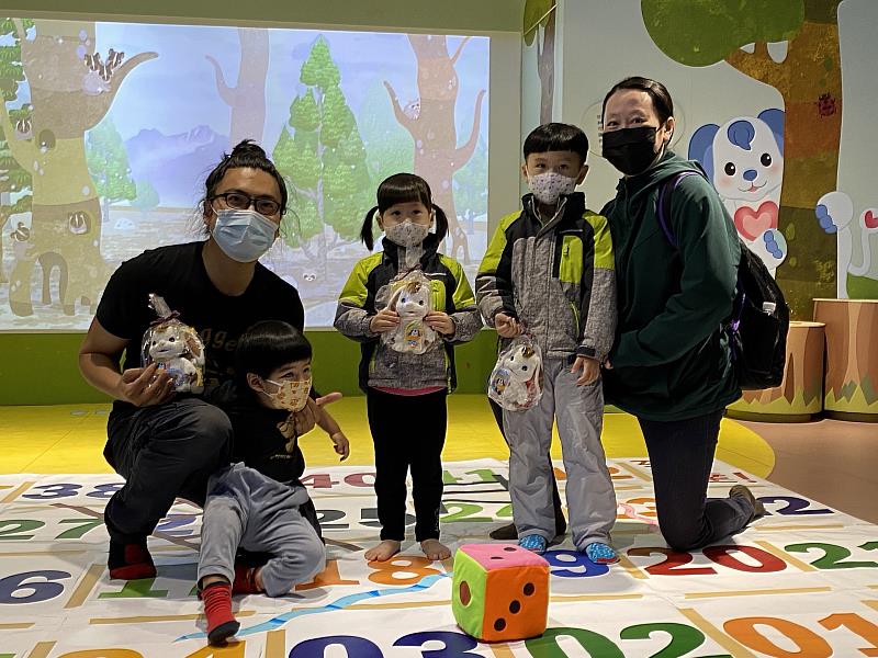 4月1日到10日，12歲以下兒童出示可證明文件，購票進館參觀，即贈送兒童節禮物。（圖由世界宗教博物館提供）