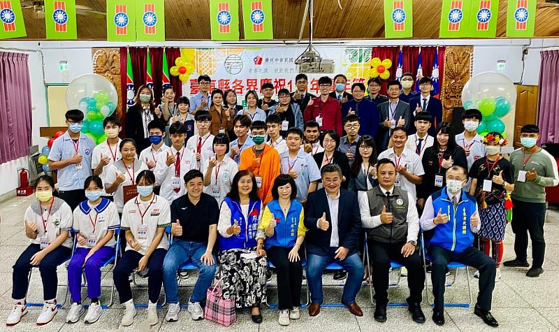 臺東縣救國團慶祝111年青年節 表揚學校暨社會優秀青年