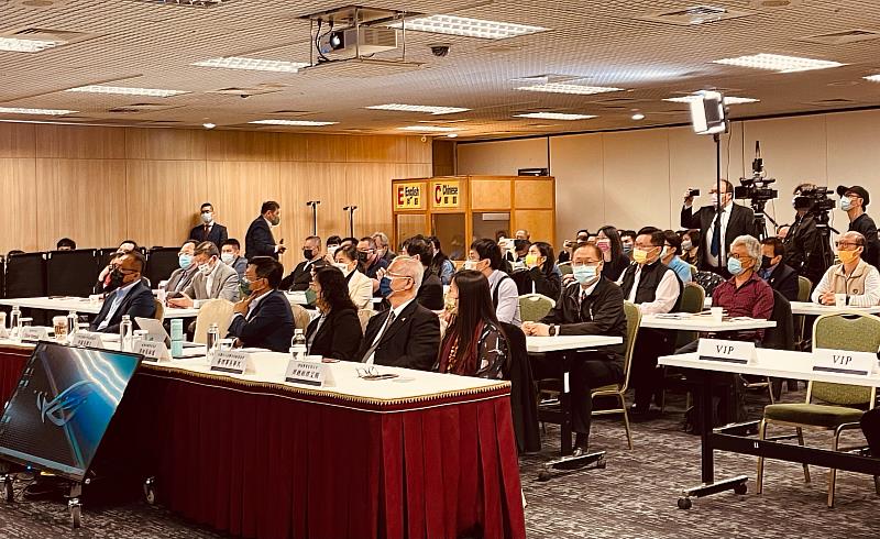 2. 廠商熱烈出席並與研討會講者進行非洲市場商機討論。(貿協提供)