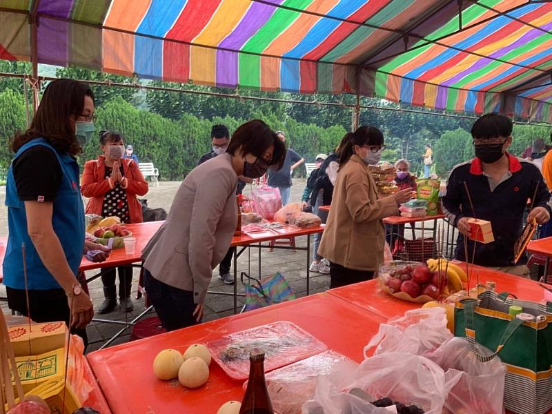 111年臺東縣忠烈祠與軍人公墓忠靈祠春祭典禮 縣長饒慶鈴親自擔任主祭 典禮莊嚴隆重