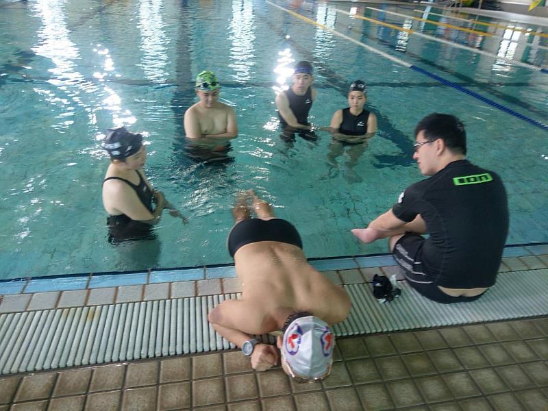 游泳教練術科考試-分組測驗試講試教。