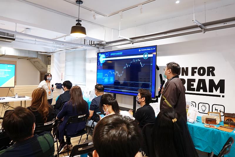 創業小聚安排了兩場創業財務管理講座，精彩實用的內容獲新創夥伴熱烈反響，現場交流與詢問不斷 (中信金融管理學院提供)