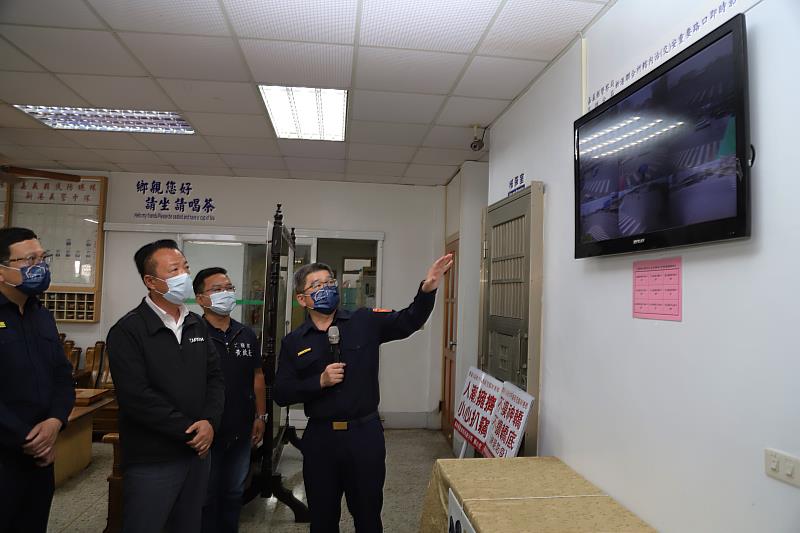 大甲媽祖駐駕新港奉天宮 千名警力動員維護治安 翁章梁頒加菜金勉勵員警好表現