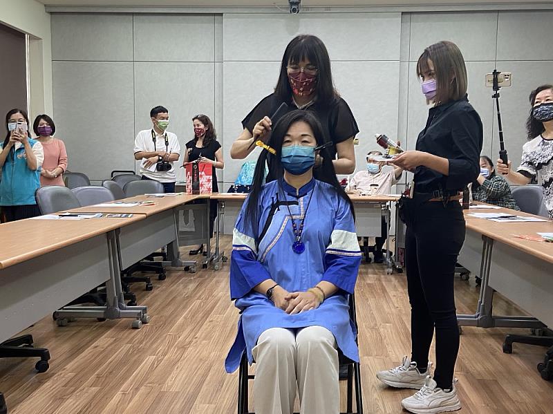 客家髻鬃梳理技藝復返 雲鬢美學再現