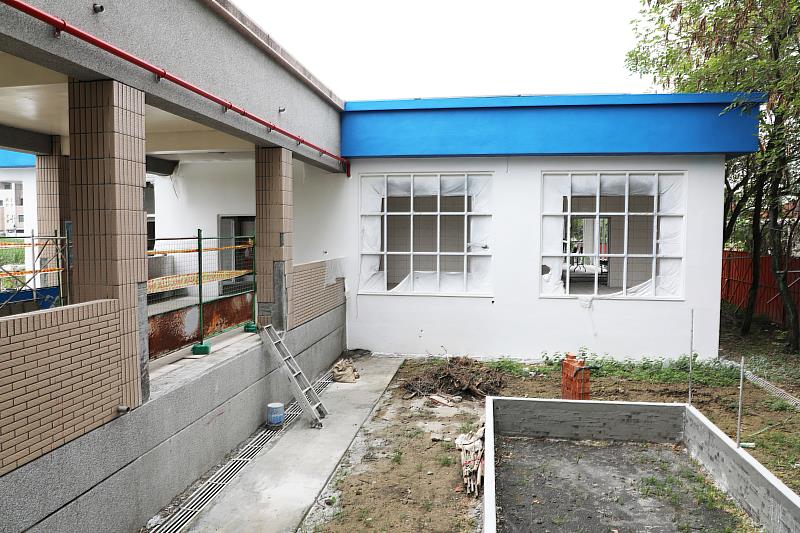 打造舒適校園環境！翁縣長視察嘉義縣平林國小擴建央廚及PU跑道新建工程
