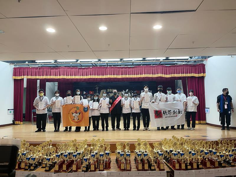 2022 APHCA 台灣亞太盃技能競賽」景文科大餐飲系榮獲16金12 銀1銅。