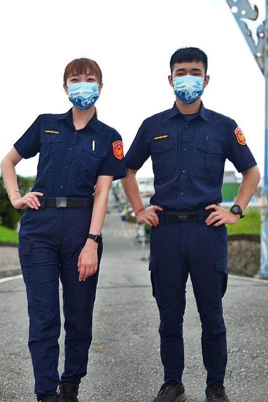 海洋意象勇者無懼 臺東縣成功警分局特製款口罩凝聚團隊精神