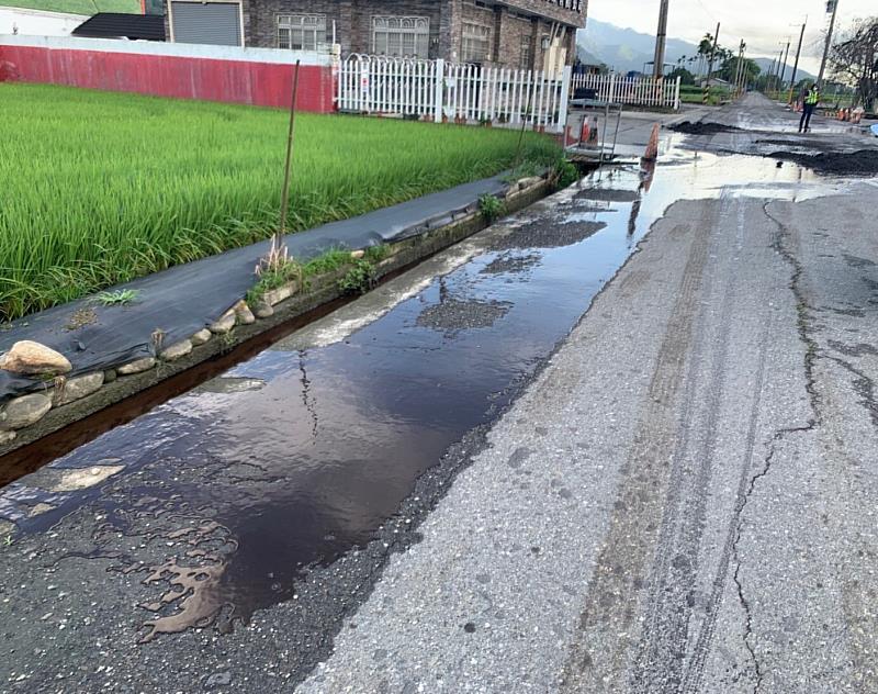 關山鎮油污染事件 臺東縣環保局將重罰業者並追究整治改善責任