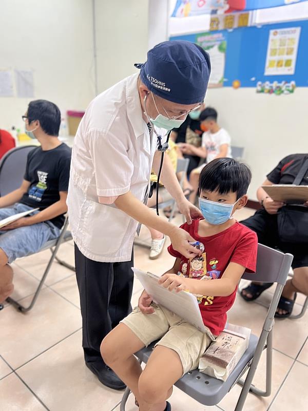 屏縣新增1107例  縣府加開22家醫療院所施打兒童疫苗