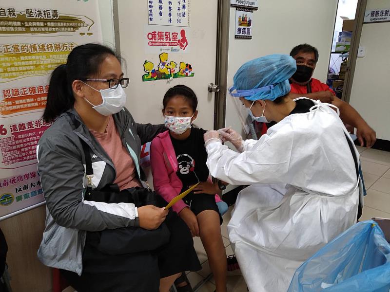屏縣新增1107例  縣府加開22家醫療院所施打兒童疫苗