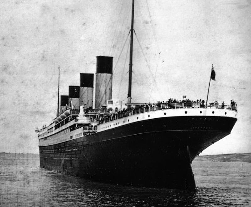 鐵達尼號首航的最後身影。「鐵達尼號 電影音樂會」票券即將售罄，把握機會購票欣賞。圖／維基百科