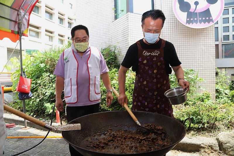 嘉義家扶中心粽葉飄香傳溫情