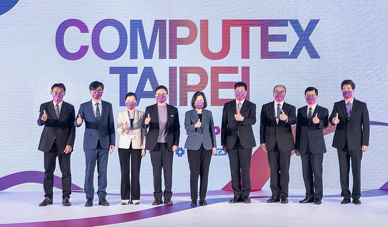 亞洲指標科技專業展COMPUTEX TAIPEI（台北國際電腦展），今（24）日於台北南港展覽館一館正式開展。