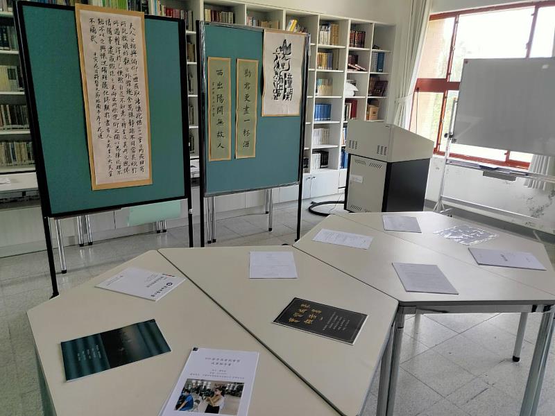東華大學中文系111級畢業專題展-靜態展覽。