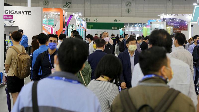 COMPUTEX 2022成功架構科技創新與數位轉型智慧應用採購商機，四天實體活動於5月27日圓滿落幕，由TCA所規劃的COMPUTEX CYBERWORLD 2022線上展將持續「展出」到六月底，延續COMPUTEX展會活動熱度。