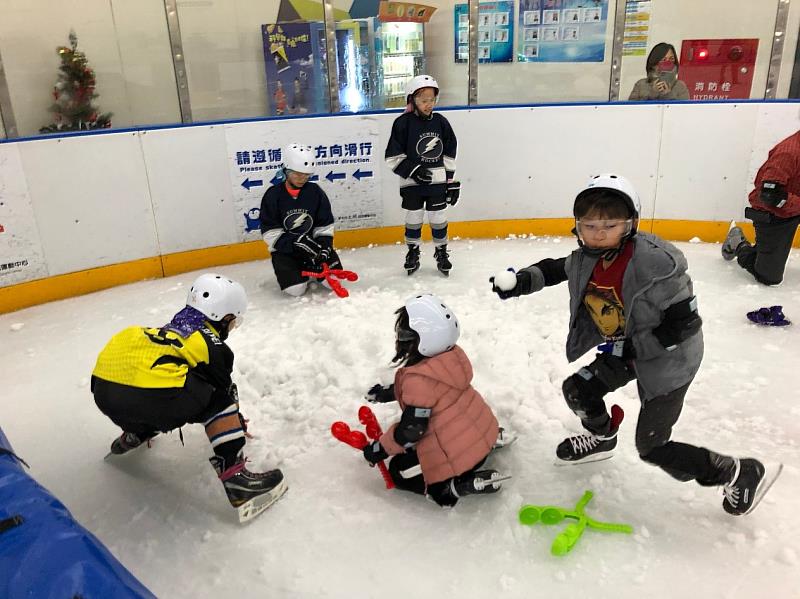 夏天打雪仗？！土城運動中心創全台最低溫夏令營