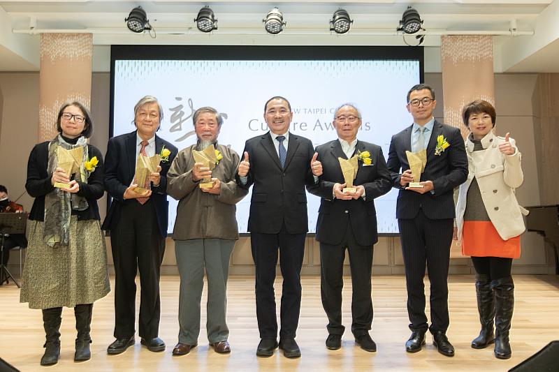 2021新北文化獎頒獎典禮得獎者合照