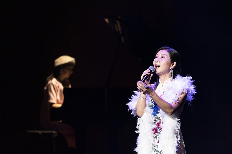 方文琳最後演唱盪氣迴腸。圖／金星文創提供