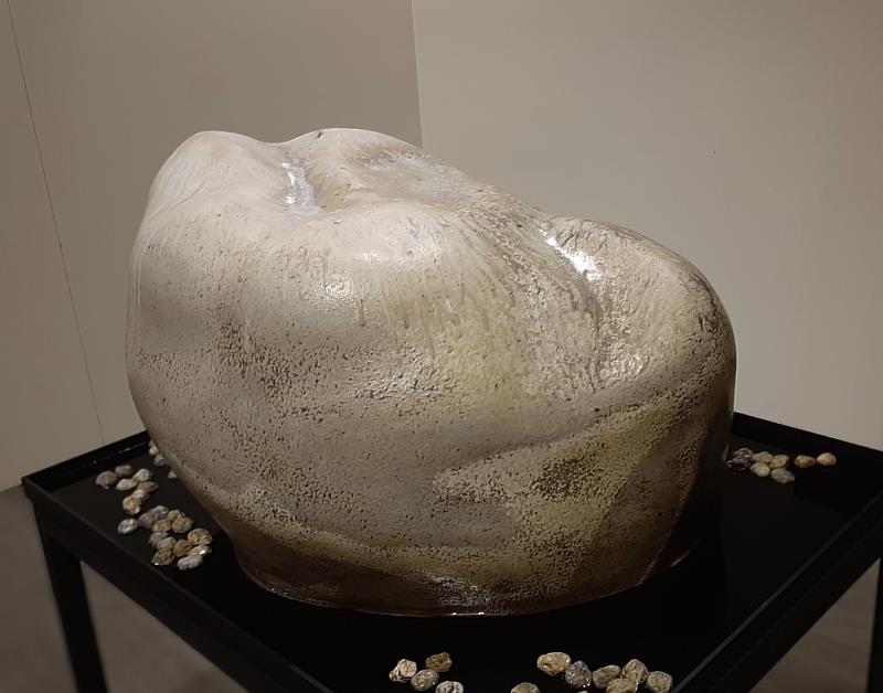 《存在》侯小圓，臺灣白陶土。
