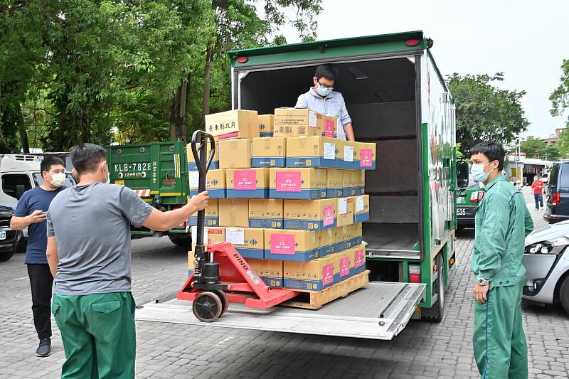 臺灣食物銀行聯合會捐贈臺東400萬元民生物資助弱勢 副縣長王志輝肯定暖心善舉