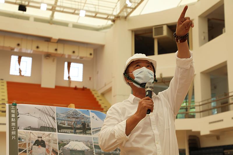 翁縣長視察嘉義縣立體育館修繕工程進度暨音響設備