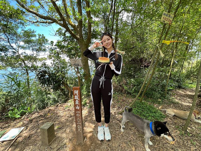 網友嗨了！女神出沒嘉義 阿部瑪利亞在竹崎吃早餐