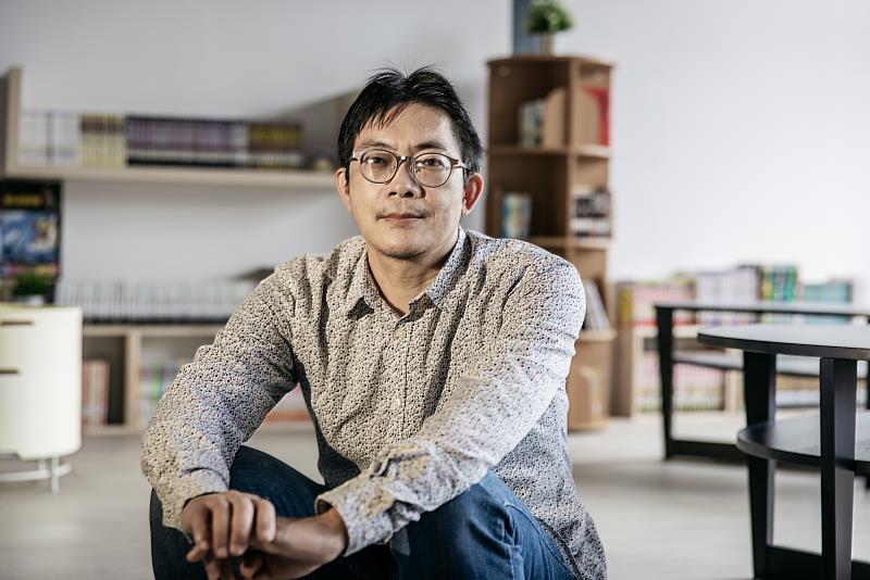 三重場講者之一的黃國超是臺灣原住民通俗、流行音樂的研究專家