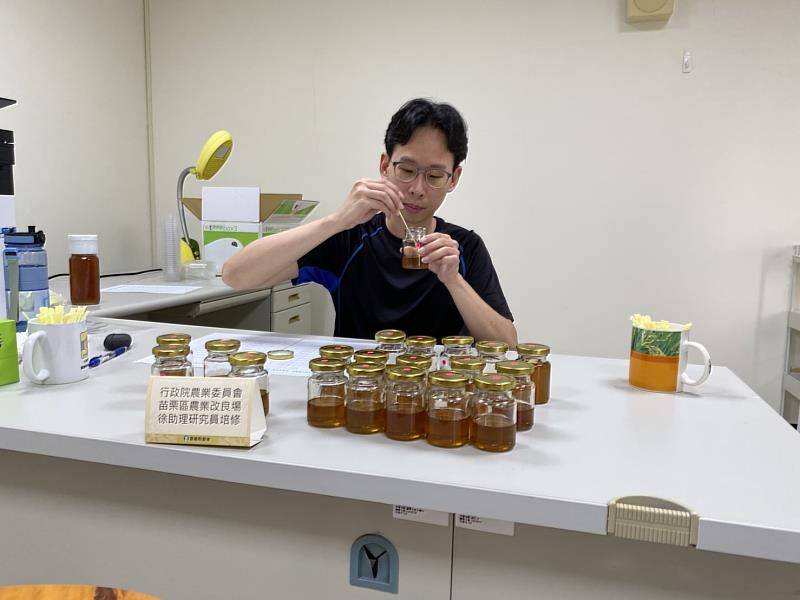嘉義縣第2屆龍眼蜂蜜品質評鑑成績公布 嚴選蜂蜜抵嘉！