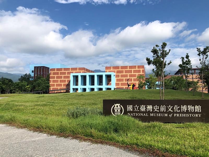 睽別2年史前館將自2022年6月25日起推出特展搶先看系列活動，開放預約申請參觀