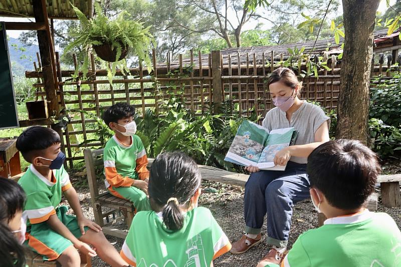 屏縣出版百年二峰圳故事繪本    獻給學童最佳鄉土教材
