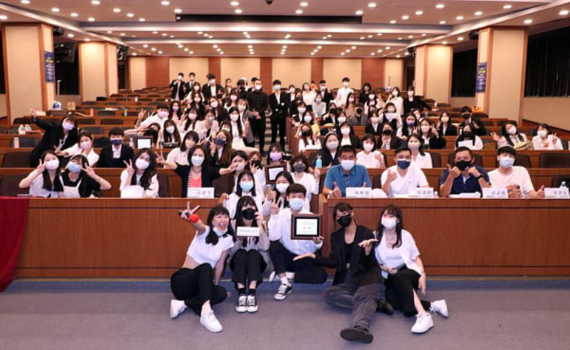 圖三：創意社群行銷企劃競賽結合全台三所大學之行銷課程，包括世新、銘傳及台灣大學，吸引約150位學生參賽